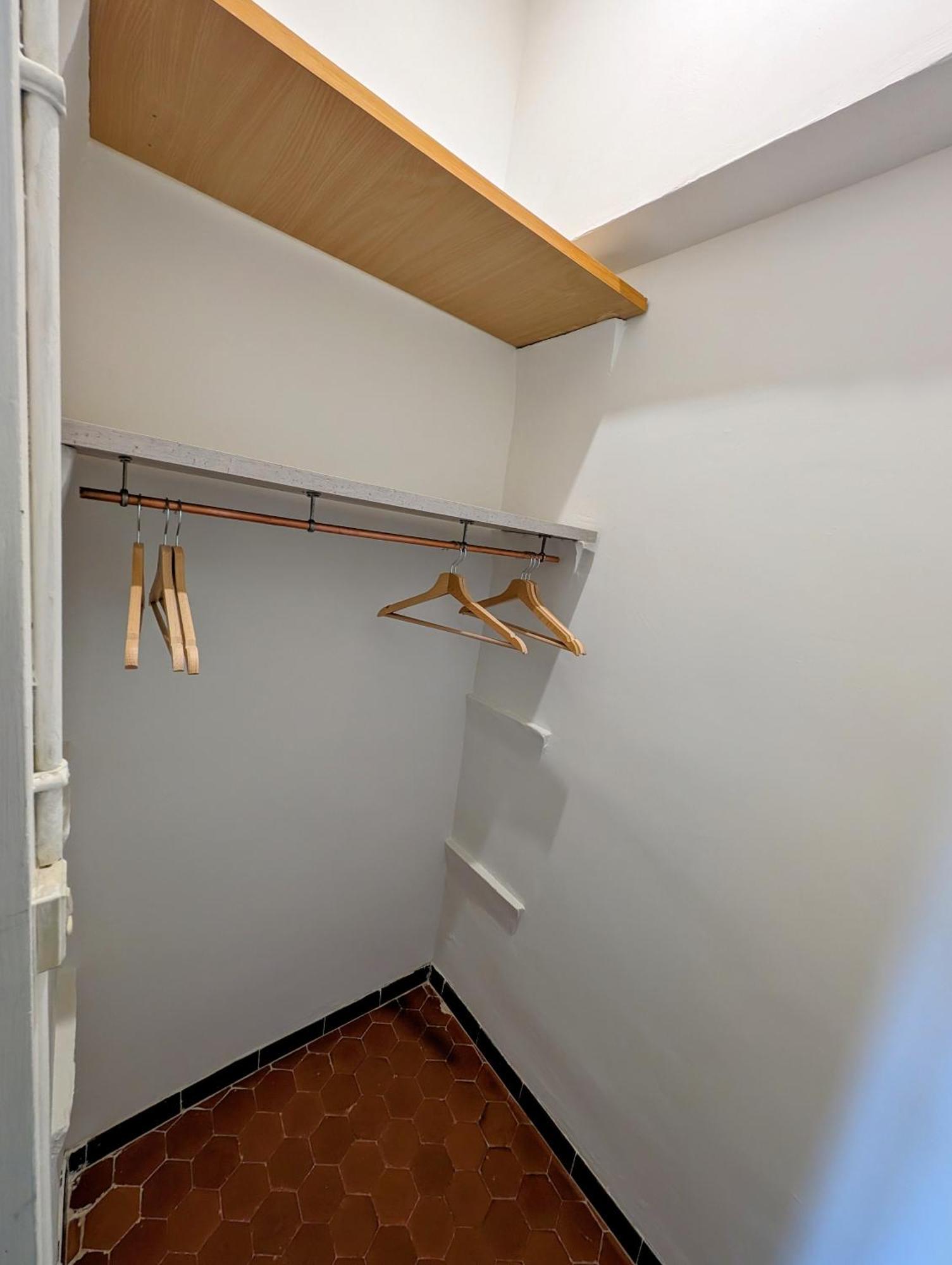 Maison De Style Tout Confort, Position Ideale, Avec Clim Et Petit Exterieur Orange  Bagian luar foto